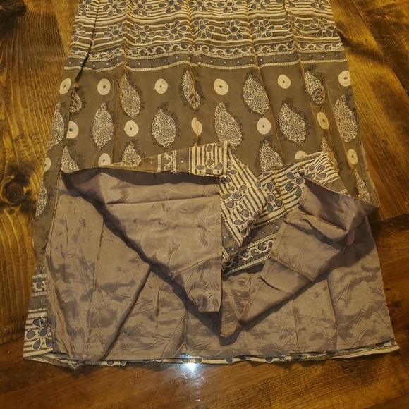 MY WEEKEND CLOTHES Green patterned Size 10 maxi skirt - Picture 4 of 14